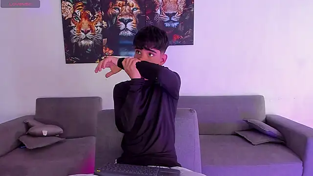 Snapshot of JesusA_94 chatting on March 2025 01:47:01 PM JesusA 94 online show from March 2025 01:47:01 PM