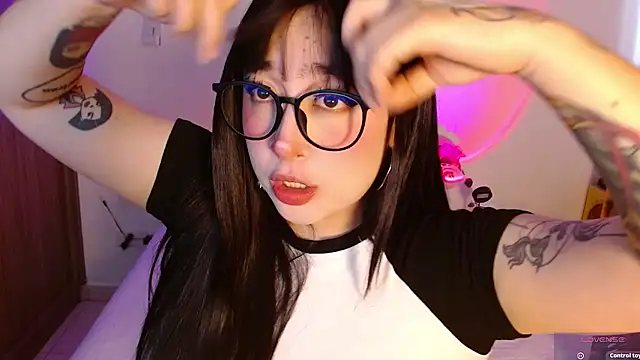 Oliviargf online show from March 2026 01:11:02 PM