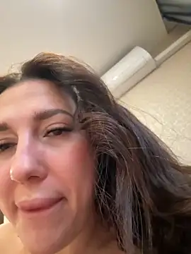 Snapshot of AleksandraRich chatting on October 2025 02:13:01 AM AleksandraRich online show from October 2025 02:13:01 AM