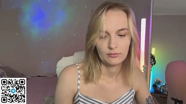  Vikky Moon  online show from July 2026 12:54:01 AM