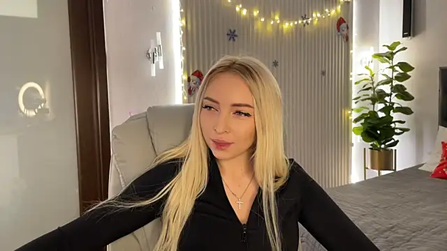 OhMyEmma online show from December 2025 01:12:02 AM