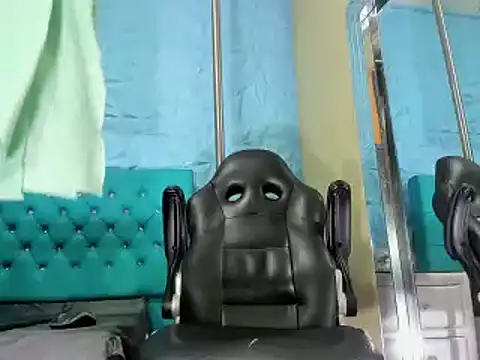 NohaCollens online show from March 2025 05:46:01 PM