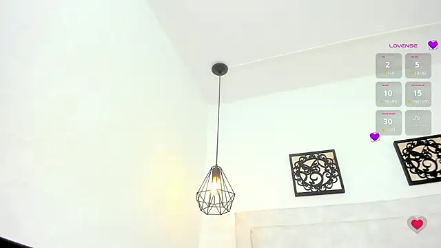 Snapshot of Lola_Blondie chatting on March 2025 11:53:01 AM Lola Blondie online show from March 2025 11:53:01 AM