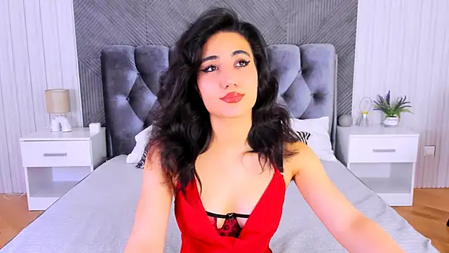 Maya Rogerss online show from September 2025 02:28:01 PM