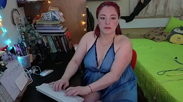 ValkaBlue online show from November 2025 03:42:02 AM