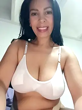 DaphneRosses online show from March 2026 02:10:01 PM