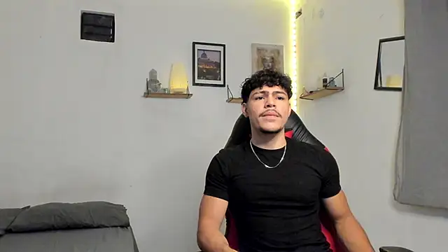 Snapshot of ares_parker2 chatting on March 2025 01:05:02 AM ares parker2 online show from March 2025 01:05:02 AM