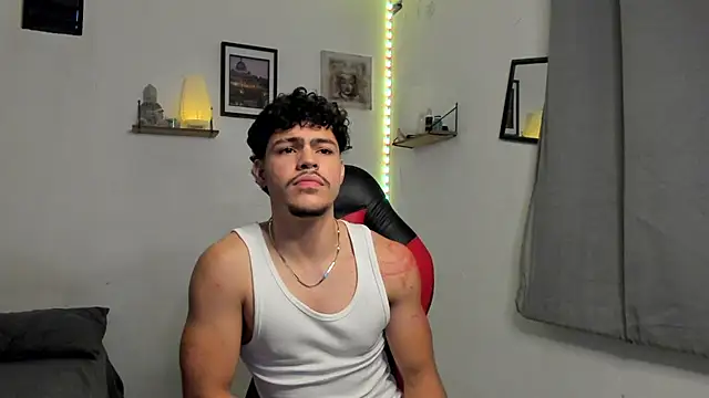 Snapshot of ares_parker2 chatting on March 2025 05:08:01 AM ares parker2 online show from March 2025 05:08:01 AM