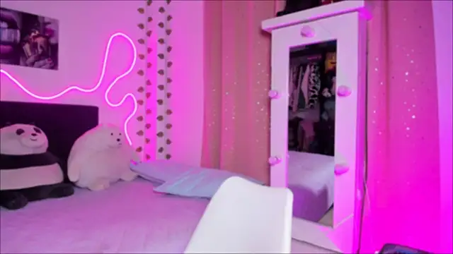 Vickysth online show from October 2025 10:32:01 PM