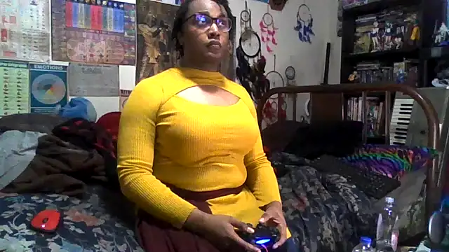 Snapshot of GardeniaFields chatting on November 2025 11:58:01 PM GardeniaFields online show from November 2025 11:58:01 PM