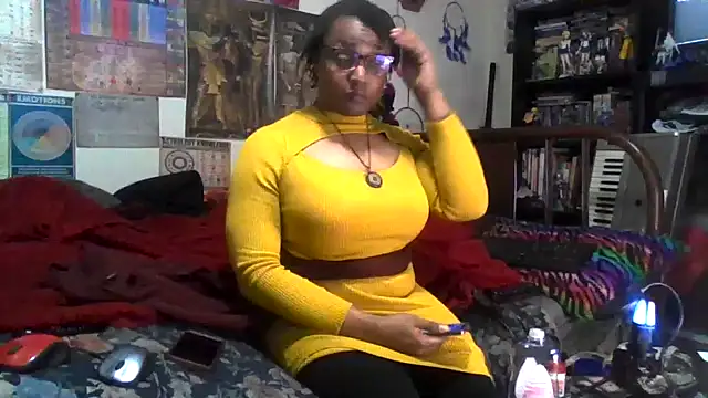 Snapshot of GardeniaFields chatting on November 2025 02:12:01 AM GardeniaFields online show from November 2025 02:12:01 AM