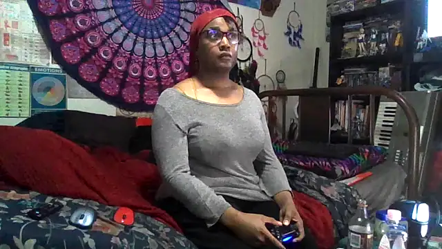 Snapshot of GardeniaFields chatting on November 2025 06:34:01 AM GardeniaFields online show from November 2025 06:34:01 AM