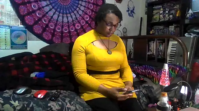 Snapshot of GardeniaFields chatting on November 2025 01:39:01 AM GardeniaFields online show from November 2025 01:39:01 AM