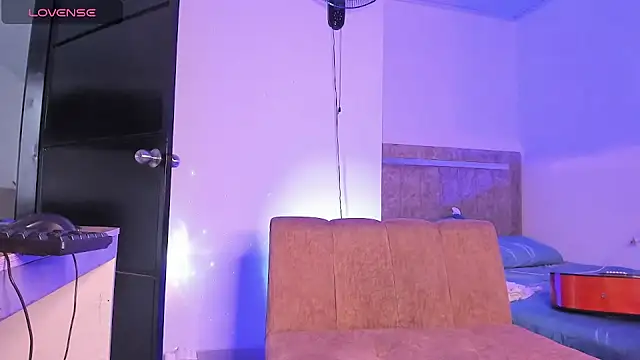 Snapshot of Zayn_kane chatting on September 2025 09:25:02 PM Zayn kane online show from September 2025 09:25:02 PM