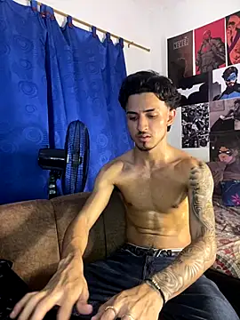 Snapshot of Zayn_kane chatting on October 2025 12:44:02 AM Zayn kane online show from October 2025 12:44:02 AM