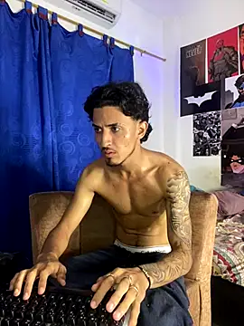 Snapshot of Zayn_kane chatting on October 2025 12:33:01 AM Zayn kane online show from October 2025 12:33:01 AM