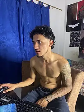 Snapshot of Zayn_kane chatting on November 2025 03:27:01 AM Zayn kane online show from November 2025 03:27:01 AM