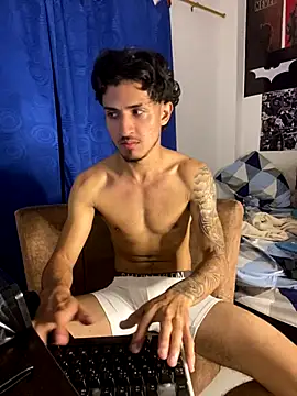 Snapshot of Zayn_kane chatting on December 2025 01:55:02 AM Zayn kane online show from December 2025 01:55:02 AM