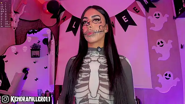 Kendramillerr 1 online show from October 2025 03:07:01 AM