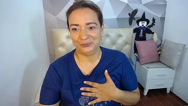 Milf-Prettyboobs online show from November 2025 11:12:01 AM