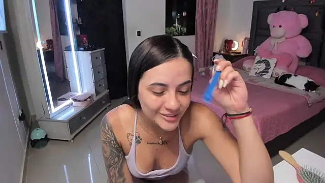 Paulet Johnson online show from March 2026 04:51:01 AM