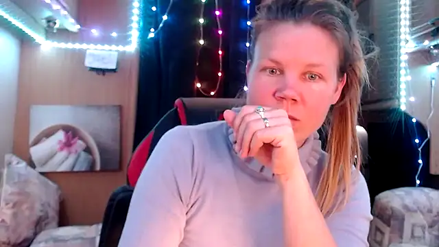 CallMeMaria online show from March 2025 03:34:01 PM