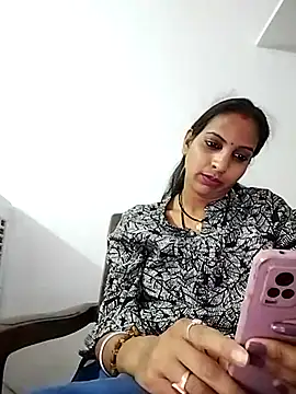 Hotty-Nidhi online show from March 2025 02:12:01 PM