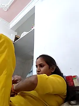 Hotty-Nidhi online show from September 2025 06:28:02 AM