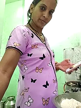 Hotty-Nidhi online show from October 2025 05:38:01 AM