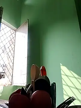 Hotty-Nidhi online show from October 2025 04:01:01 AM