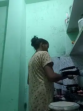 Hotty-Nidhi online show from October 2025 05:24:02 PM