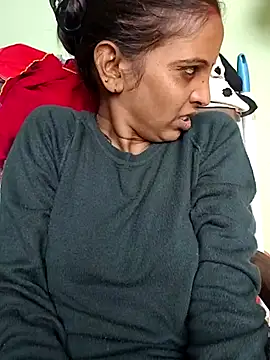 Hotty-Nidhi online show from November 2025 06:19:01 AM