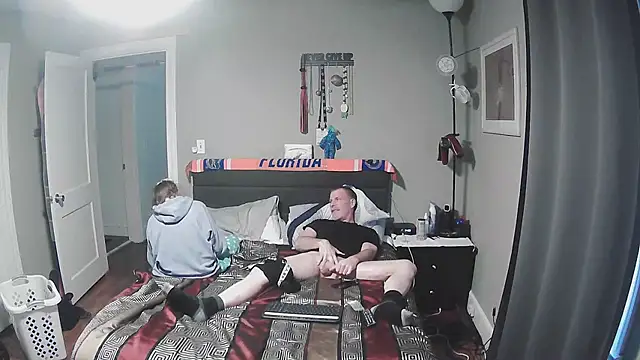 Snapshot of alickandstick chatting on February 2026 06:47:01 PM alickandstick online show from February 2026 06:47:01 PM