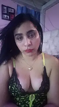 Snapshot of L_ucero chatting on March 2025 06:40:01 AM L ucero online show from March 2025 06:40:01 AM