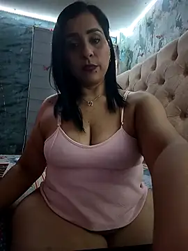 Snapshot of L_ucero chatting on September 2025 07:25:01 PM L ucero online show from September 2025 07:25:01 PM