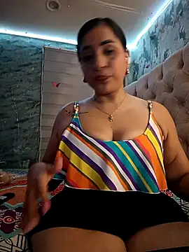 Snapshot of L_ucero chatting on September 2025 02:50:02 AM L ucero online show from September 2025 02:50:02 AM