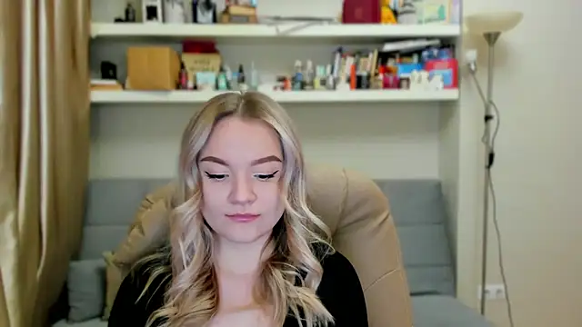 Kara Smith  online show from November 2025 11:59:01 PM