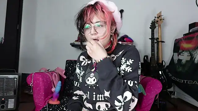 Devil And Princess online show from September 2025 08:19:01 PM