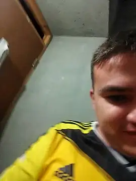 Snapshot of Andy-rtg chatting on March 2025 02:50:01 AM Andy-rtg online show from March 2025 02:50:01 AM