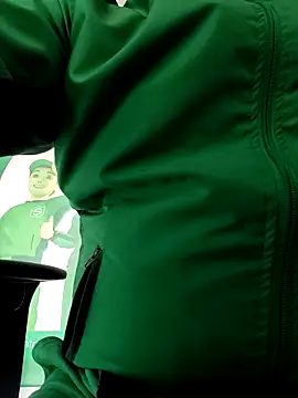 Snapshot of Andy-rtg chatting on December 2025 04:23:02 PM Andy-rtg online show from December 2025 04:23:02 PM