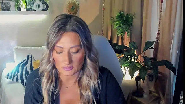 SarahAlluring online show from July 2026 01:51:02 PM