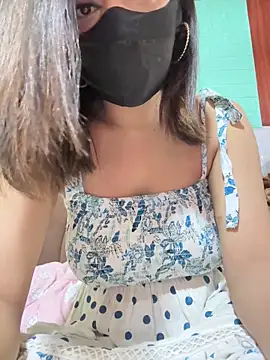 Snapshot of lustyindiancouple chatting on October 2025 03:43:01 PM lustyindiancouple online show from October 2025 03:43:01 PM