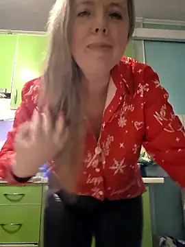 Irina3718 online show from January 2026 03:47:01 PM