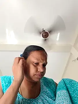 Snapshot of Arohi35 chatting on September 2025 03:28:02 AM Arohi35 online show from September 2025 03:28:02 AM