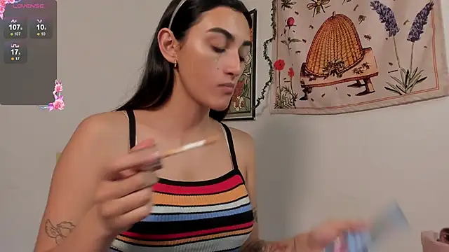 Gabee7  online show from November 2025 05:56:01 PM