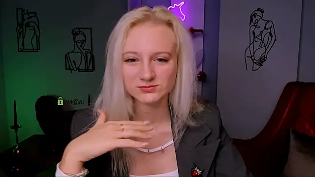 Snapshot of madam_uliis chatting on March 2025 08:41:01 AM madam uliis online show from March 2025 08:41:01 AM