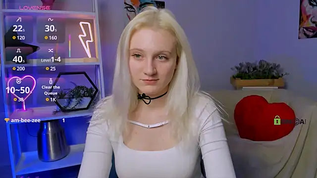 Snapshot of madam_uliis chatting on March 2025 06:04:02 PM madam uliis online show from March 2025 06:04:02 PM