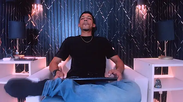 Snapshot of Gregory_Sforza chatting on February 2026 07:09:02 PM Gregory Sforza online show from February 2026 07:09:02 PM