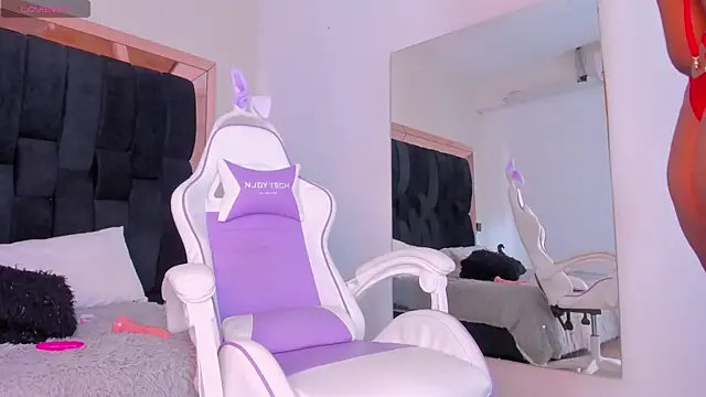 Daia Ortiz online show from March 2025 07:25:01 PM