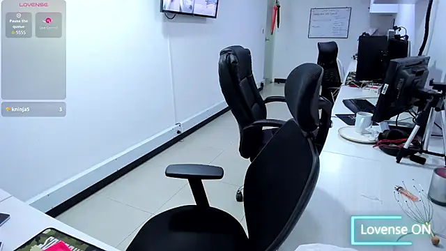 jenn cg online show from November 2025 08:40:01 PM